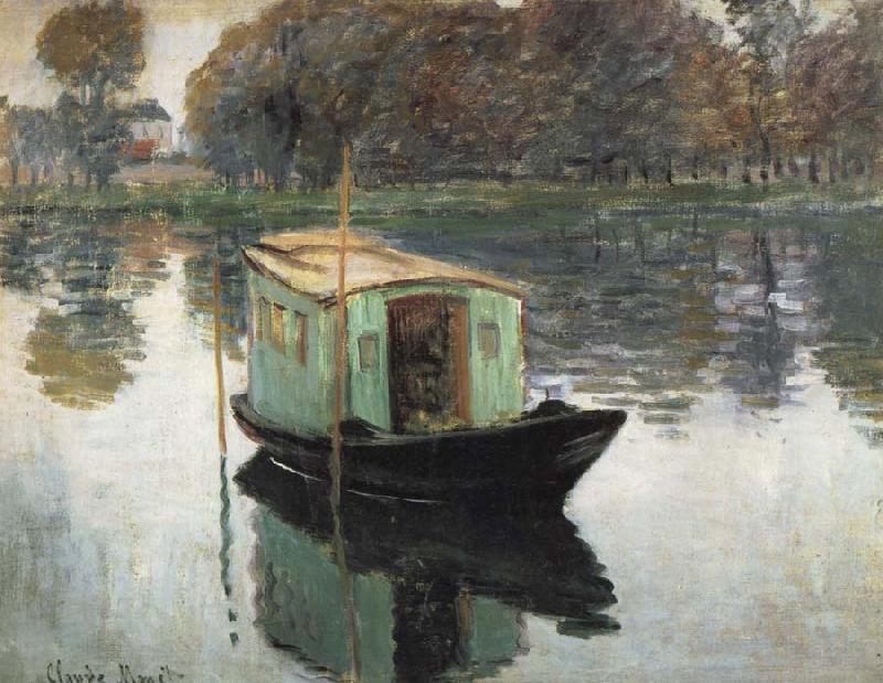  The Studio Boat